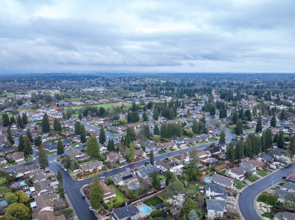 Seven small towns that are booming in California — bucking the exodus trend