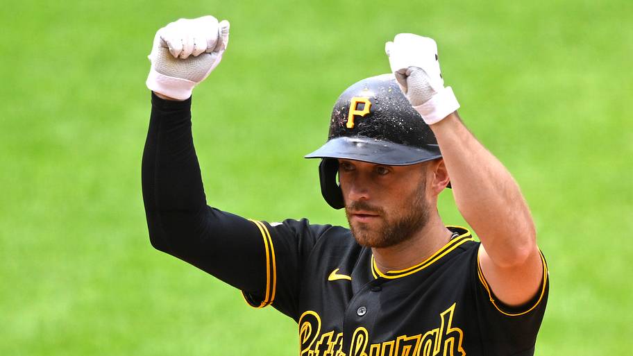 Pittsburgh Pirates second baseman Brandon Lowe