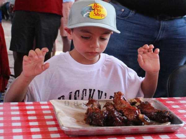 Riscky's rib-eating contest tops 6 best Fort Worth food events this week