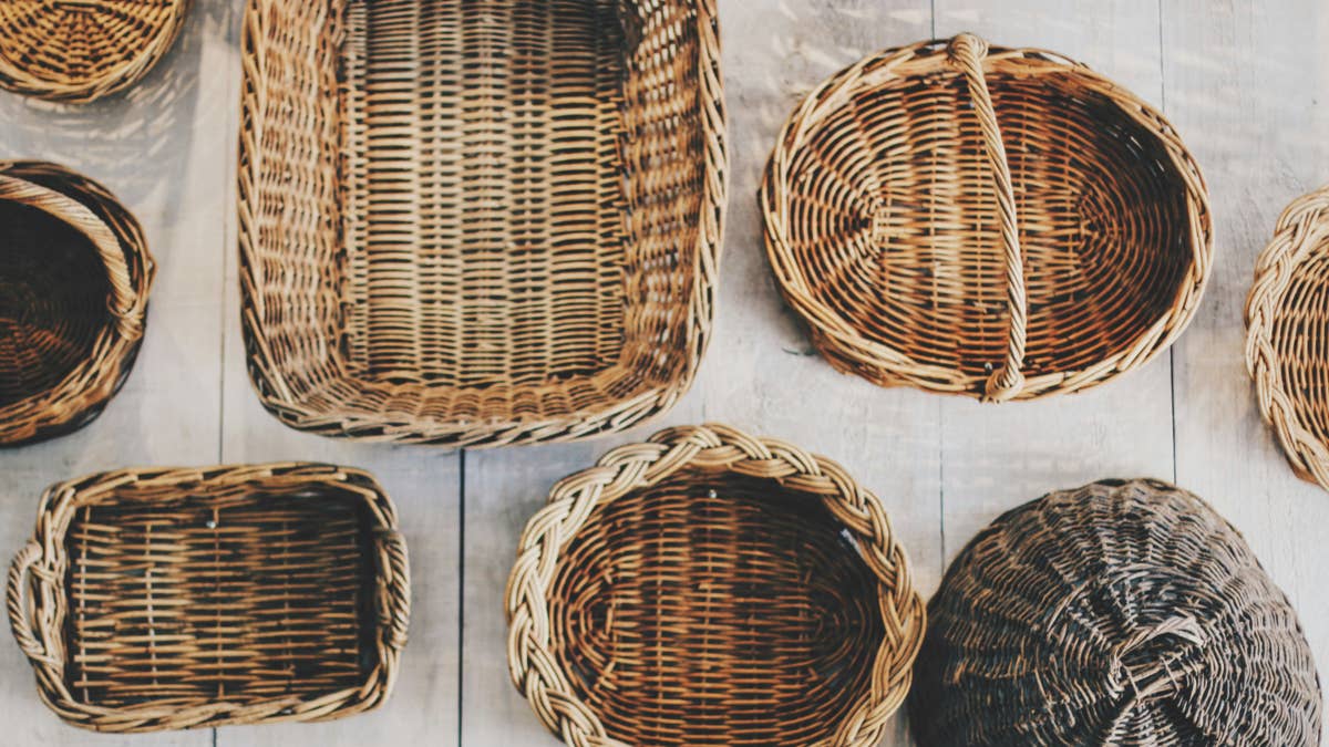 How to turn a basket into a decorative wall shelf