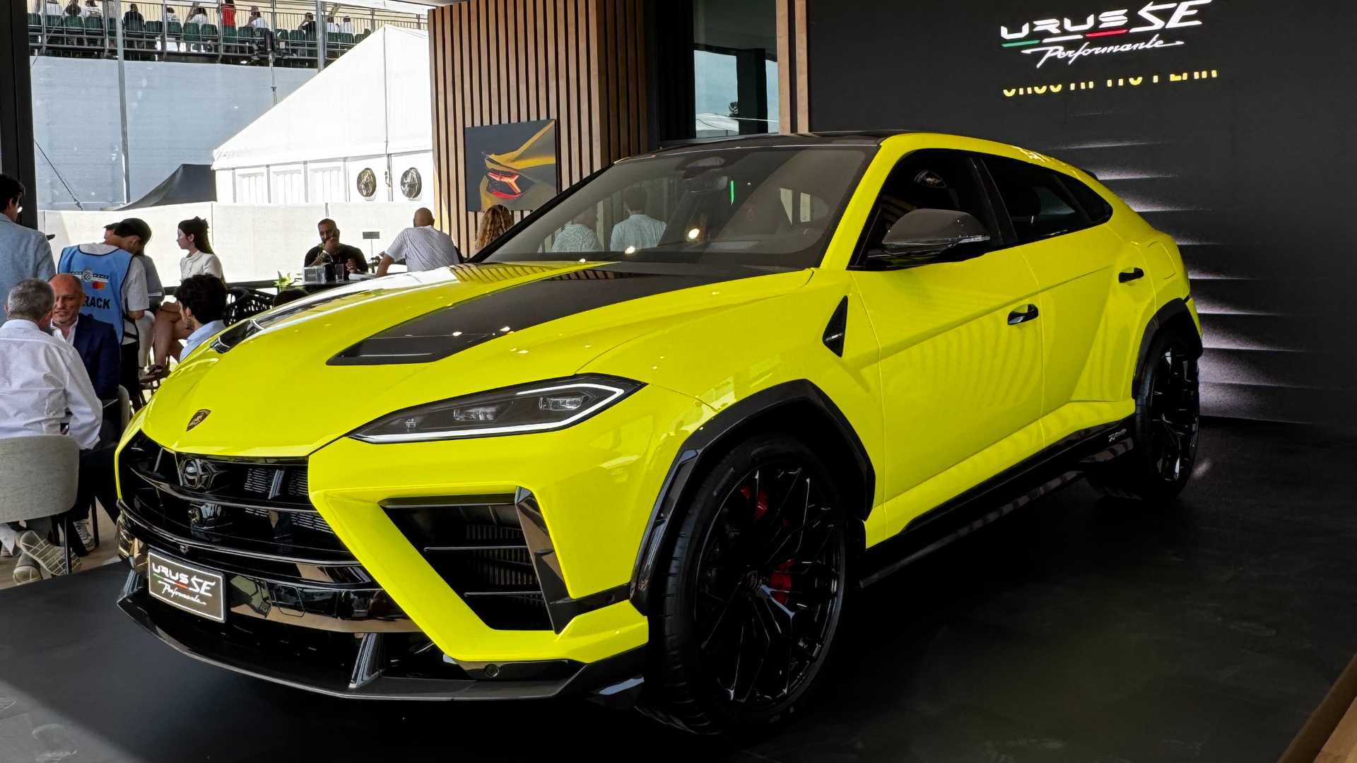 lamborghini-uruse-e-performantec-1