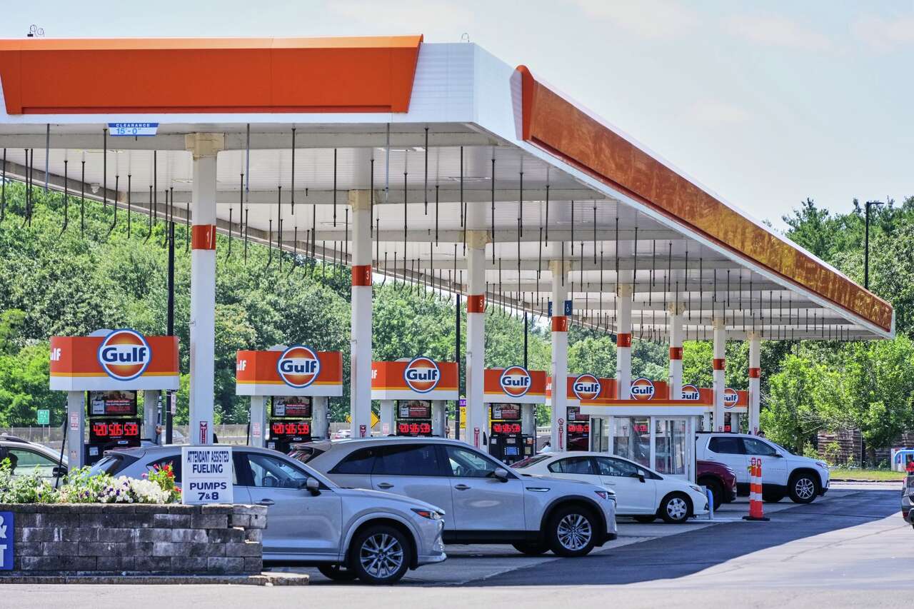 Gas prices climb above $3.50 in Austin and San Antonio