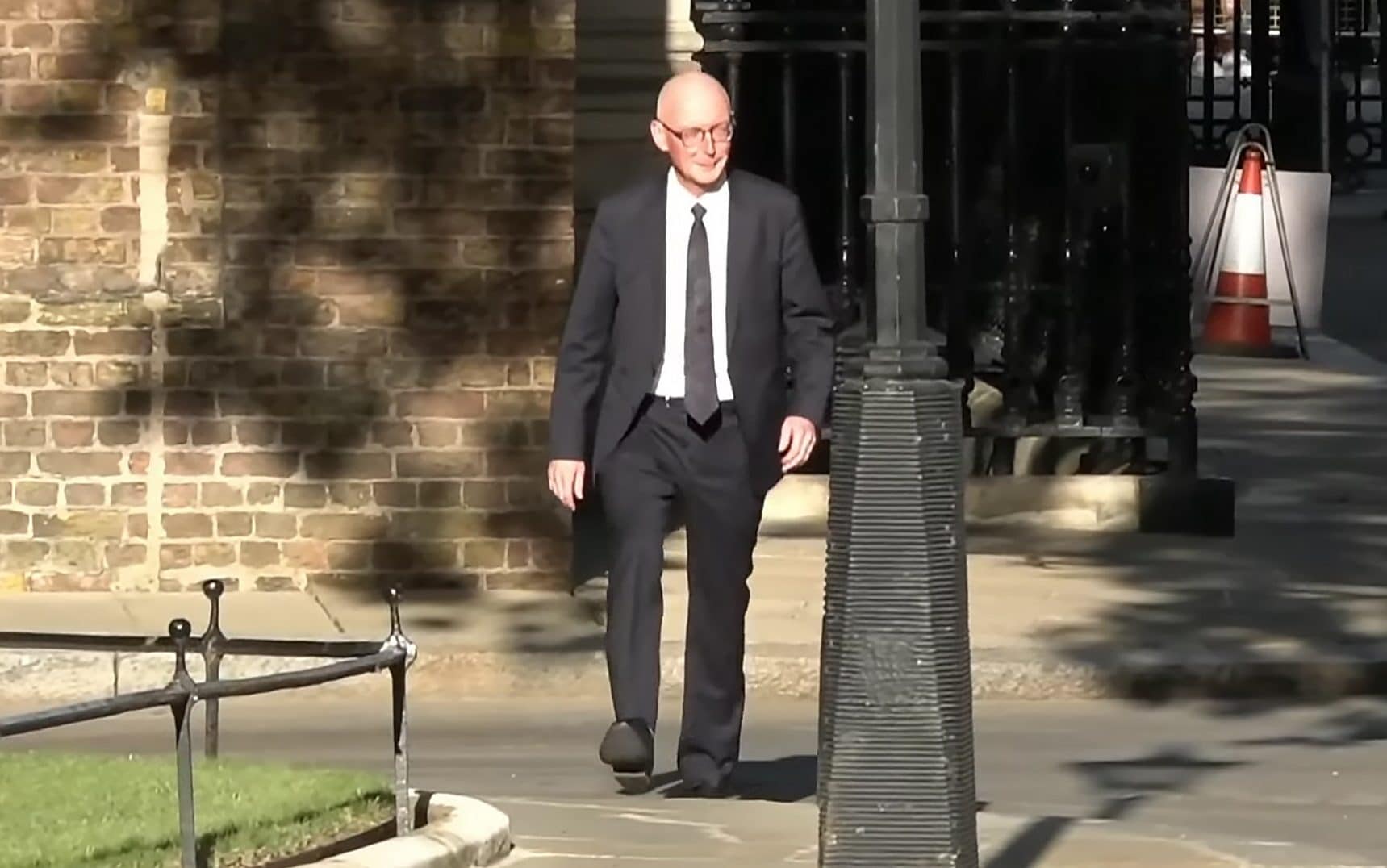 Pat McFadden enters Downing Street