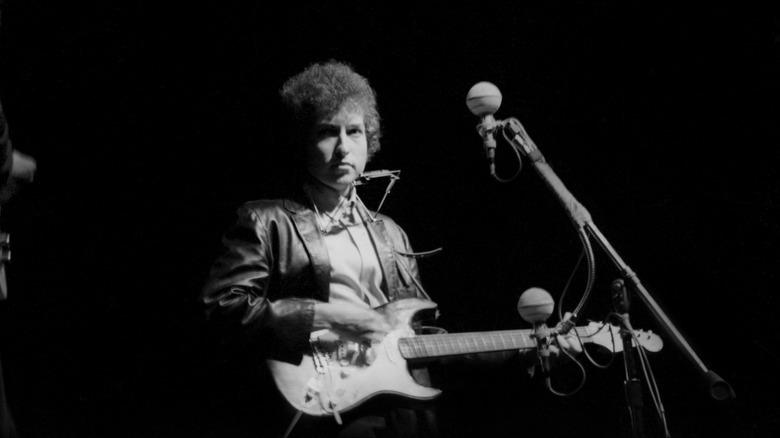 The 5 wildest on-stage moments in rock history