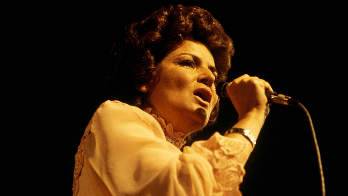 How a simple change turned Jeanne Pruett's 1973 hit 'Satin Sheets' into ...