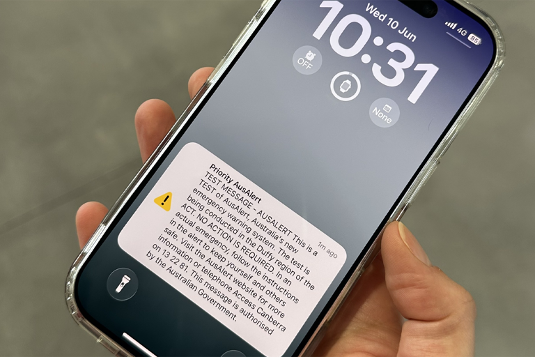 New AusAlert system starts today as emergency warnings hit phones ...
