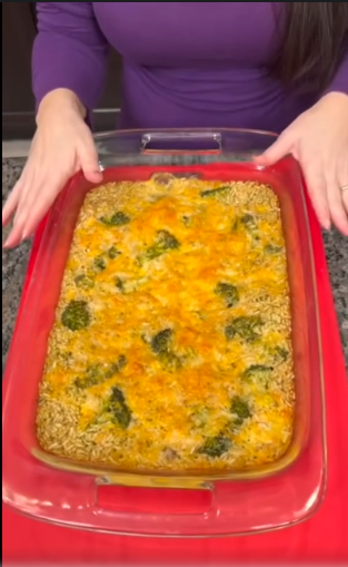 One pan chicken rice and broccoli the ultimate easy dinner