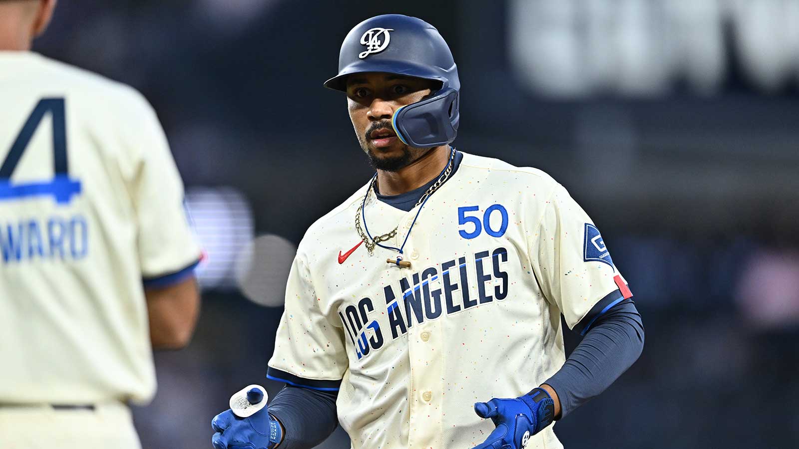 Dodgers waste elite Mookie Betts night in loss to Phillies