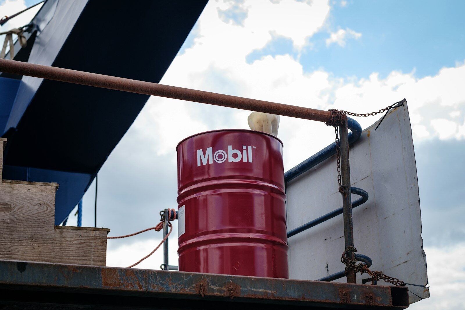 Global Supply Chain Crisis Threatens Essential Motor Oils