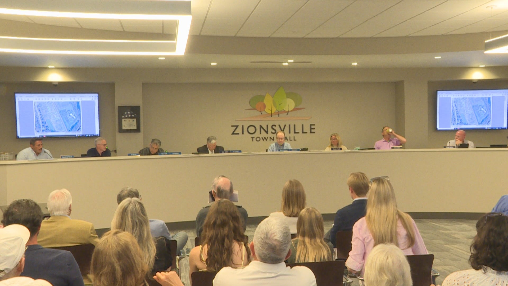 Zionsville Plan Commission approves new gas station despite resident protests