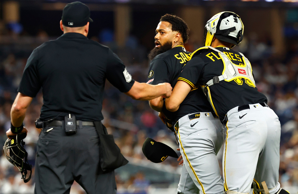 Pirates Yankees Baseball