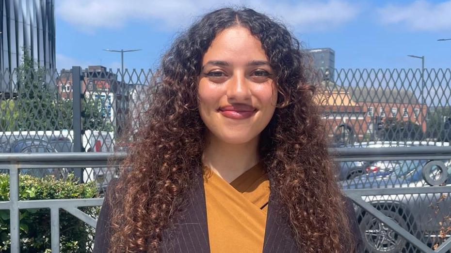 Ikram Alattar says she prefers the e-scooters over e-bikes due to their simplicity