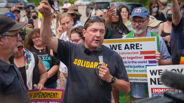 Democrats’ Frontrunner In Maine Is Scrutinized Over Temper: Reports