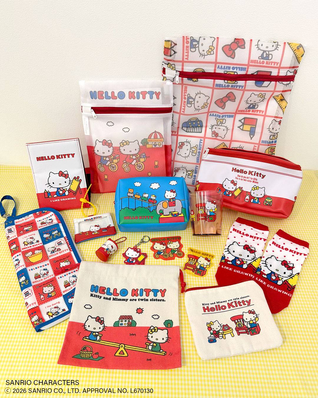サンリオ×サンキューマート、“平成レトロ”雑貨が登場 ポーチやミラー