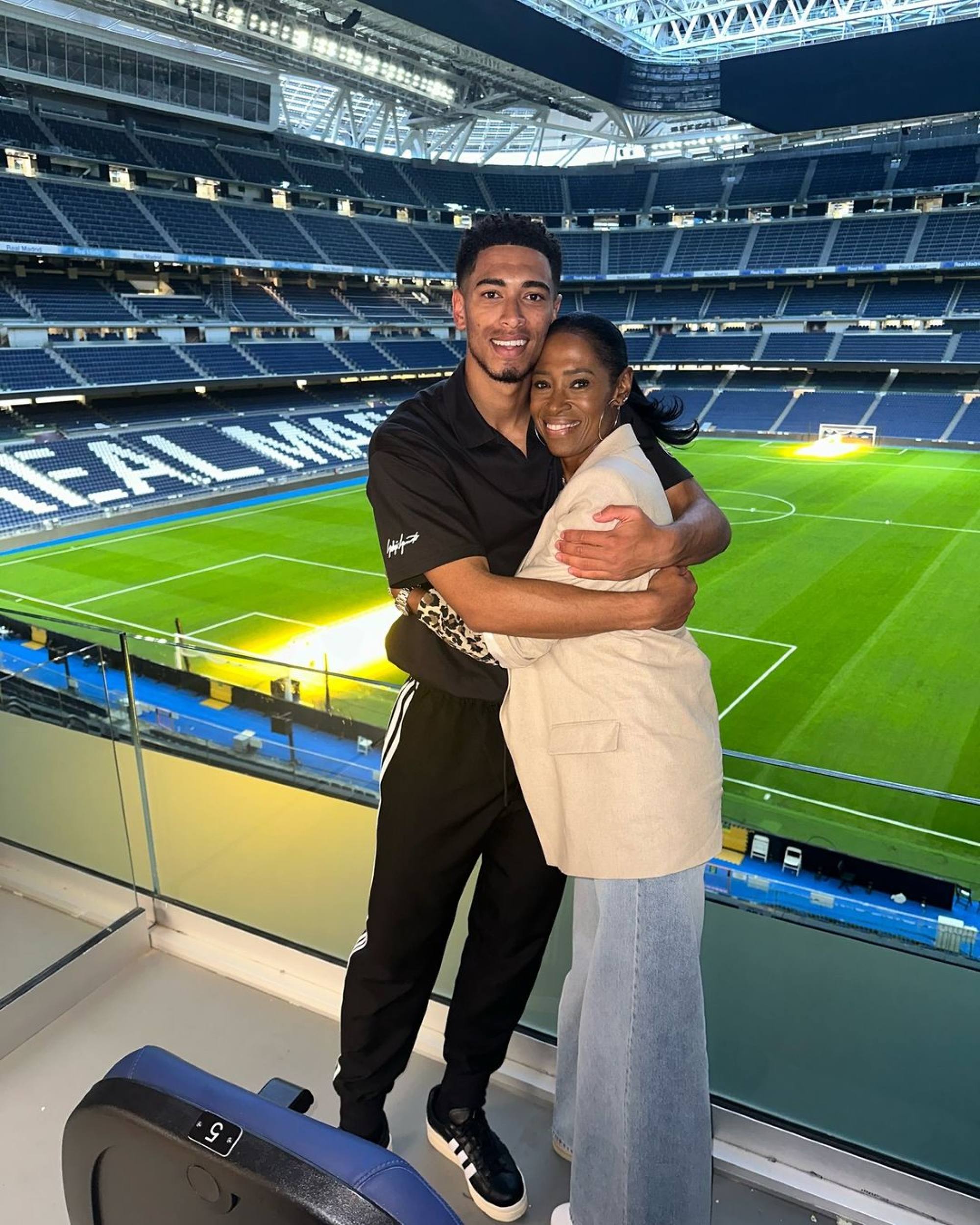 Meet England Footballer Jude Bellingham s Parents Denise And Mark