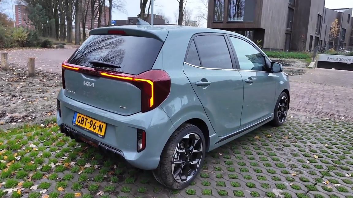 This small Kia feels perfect for urban life