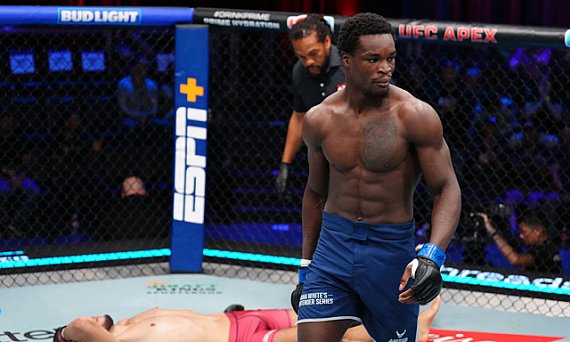 Andre Pederneiras: Damian Pinas hits harder than any fighter he's trained