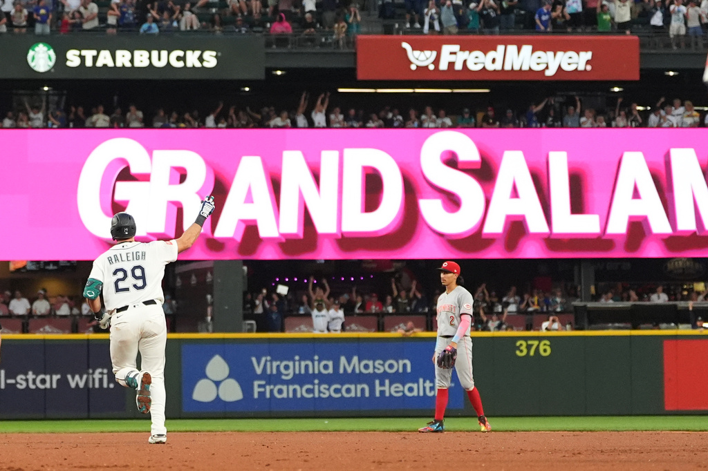 Reds Mariners Baseball