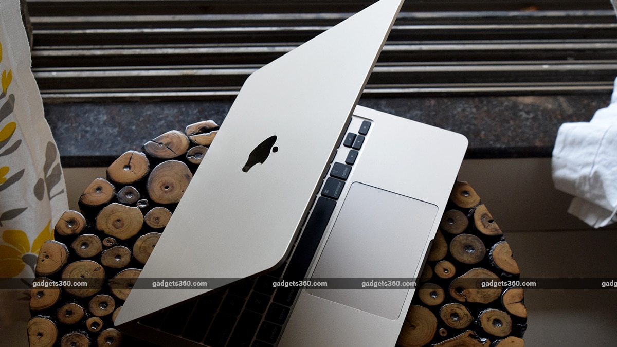 Apple’s first MacBook Pro with OLED display to launch at a notably ...