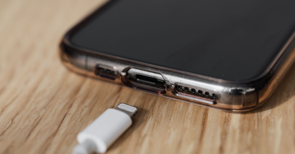 Is It Really Okay to Leave Your Phone Charger Plugged In All the Time?