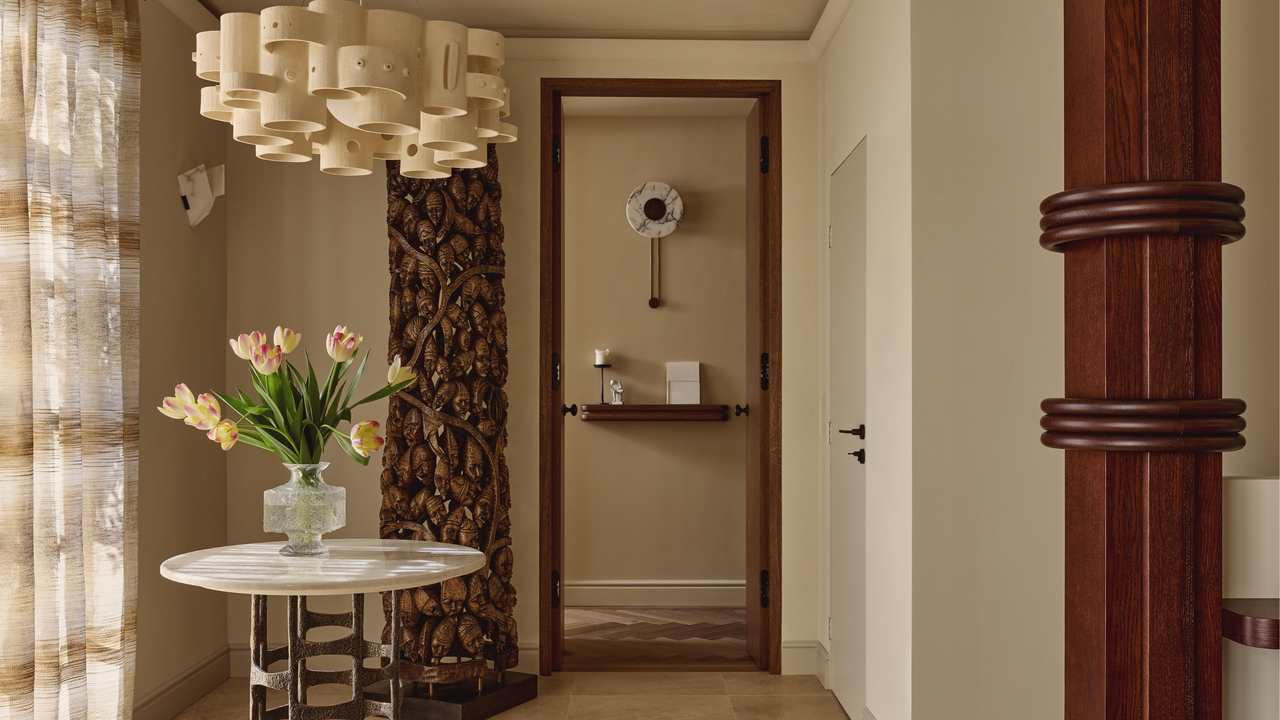 5 things every entryway should have that will design out daily friction during the morning rush