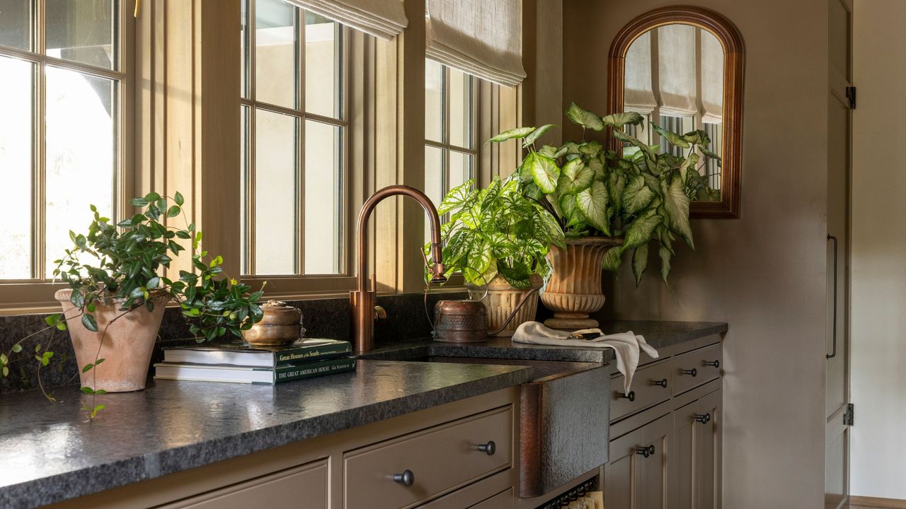 How to decorate with Farrow & Ball's Broccoli Brown