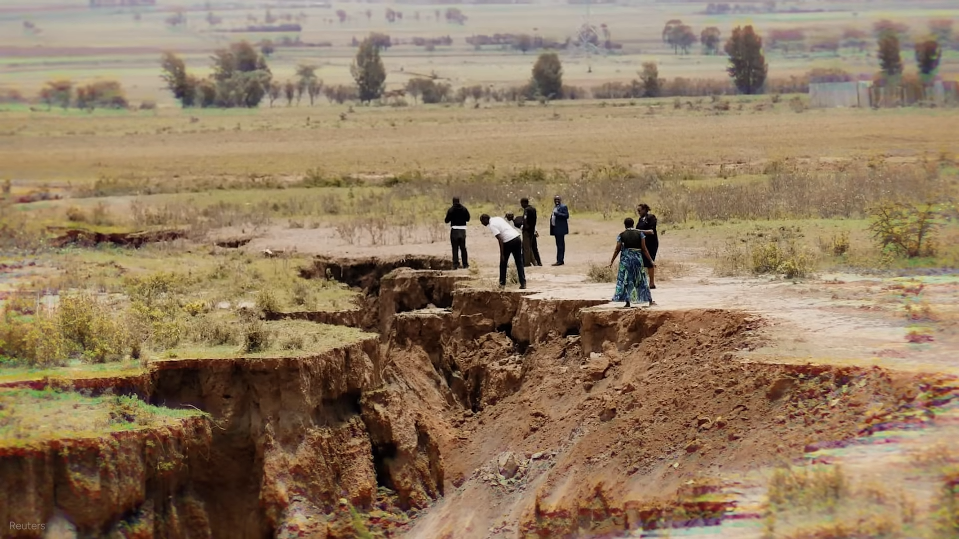 Africa’s 4,000-mile crack could create a new ocean - or trigger a ...
