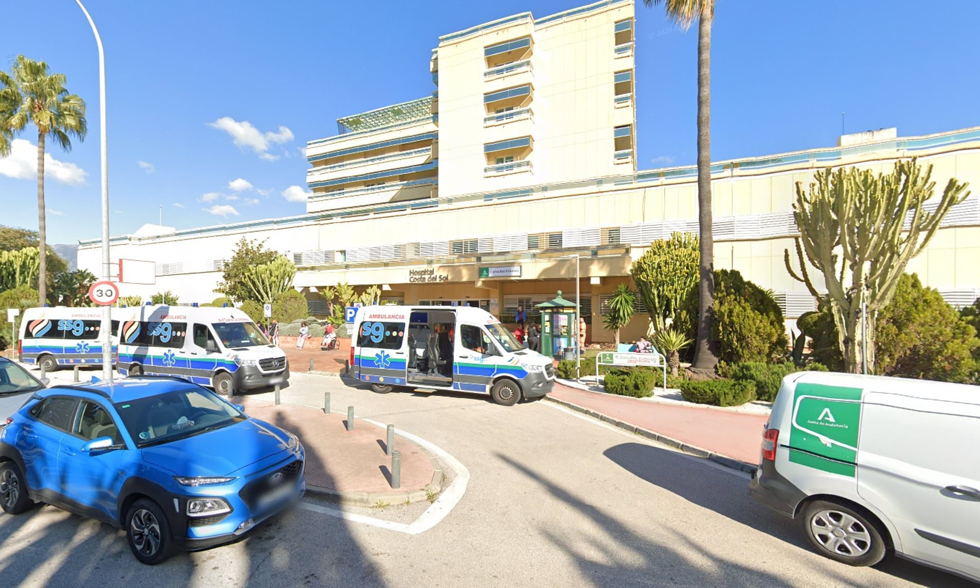 At least 60 tourists rushed to hospital with gas poisoning in Spain
