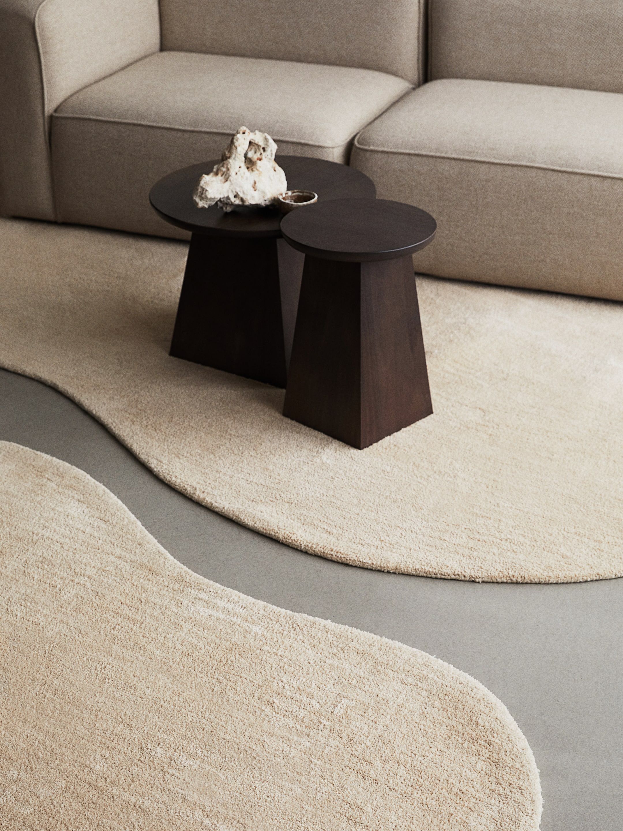 Asymmetric Rug