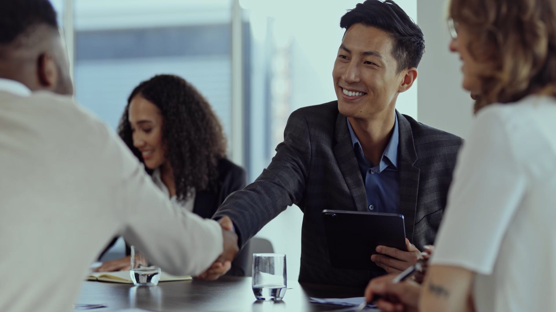 A new study suggests those who want to be in management perform worse in the role than those selected at random.