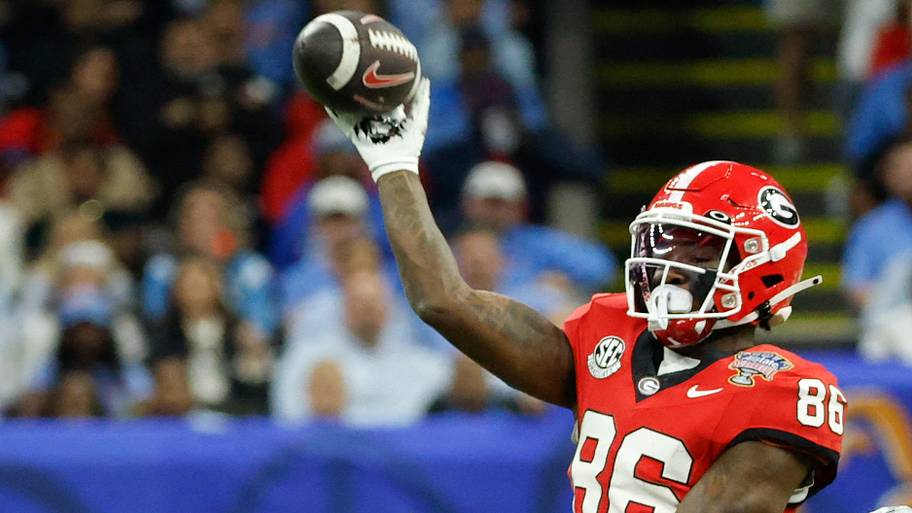 Dillon bell holds the ball up.