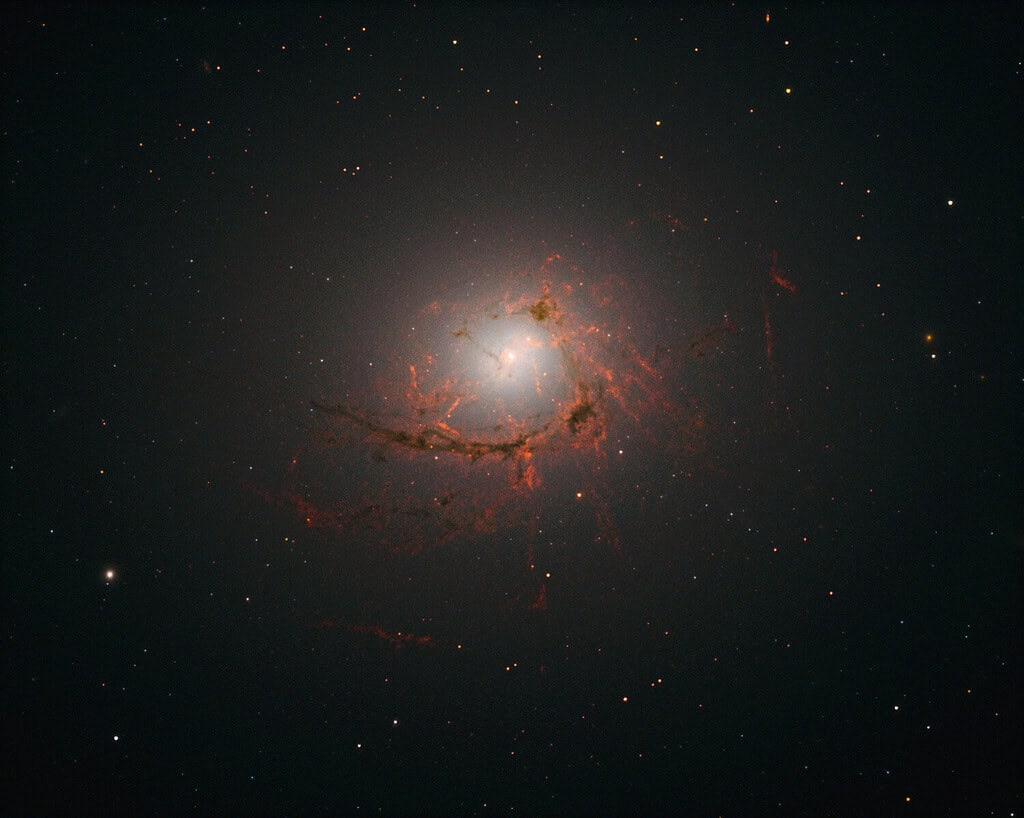 Webb telescope reveals how supermassive black holes keep feeding themselves thanks to gas recycling