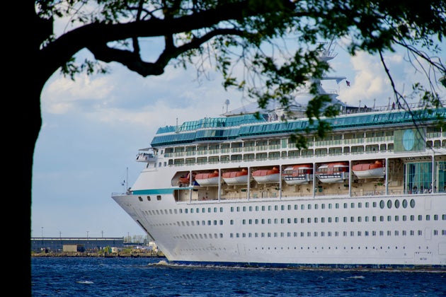 Former Cruise Worker Reveals What Happens When Someone Dies On A Cruise Ship