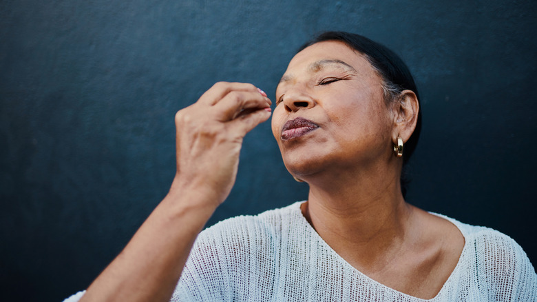 The Unexpected Gesture You Should Avoid Making In Southern Spain, Per Rick Steves