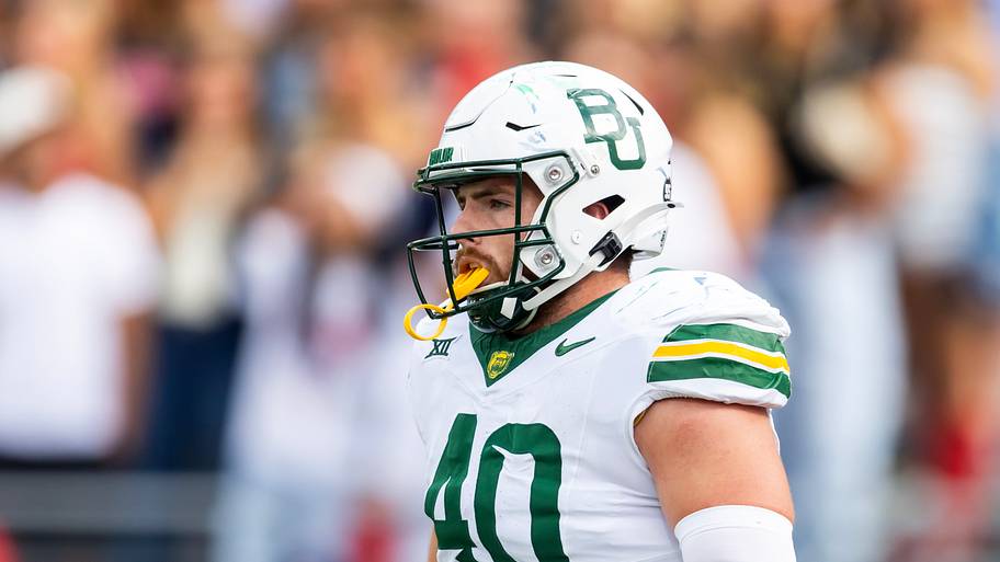 Baylor Bears linebacker Kyler Jordan (40) against the Arizona Wildcats