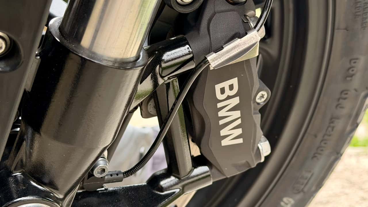 BMW F 450 GS - Front Brake