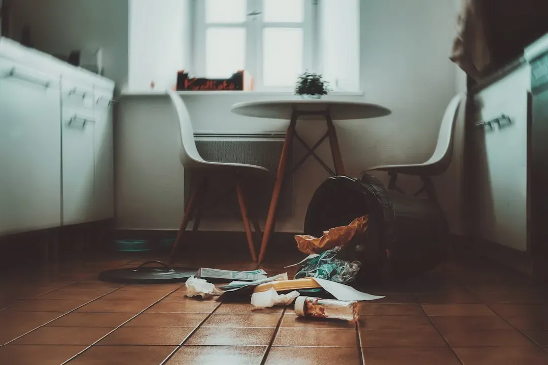 3. Trash sits too long or the lid doesn't seal (Image Credits: Unsplash)