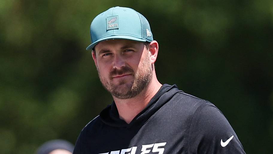 Ex-Eagles defender pumps the brakes on lofty expectations of offense