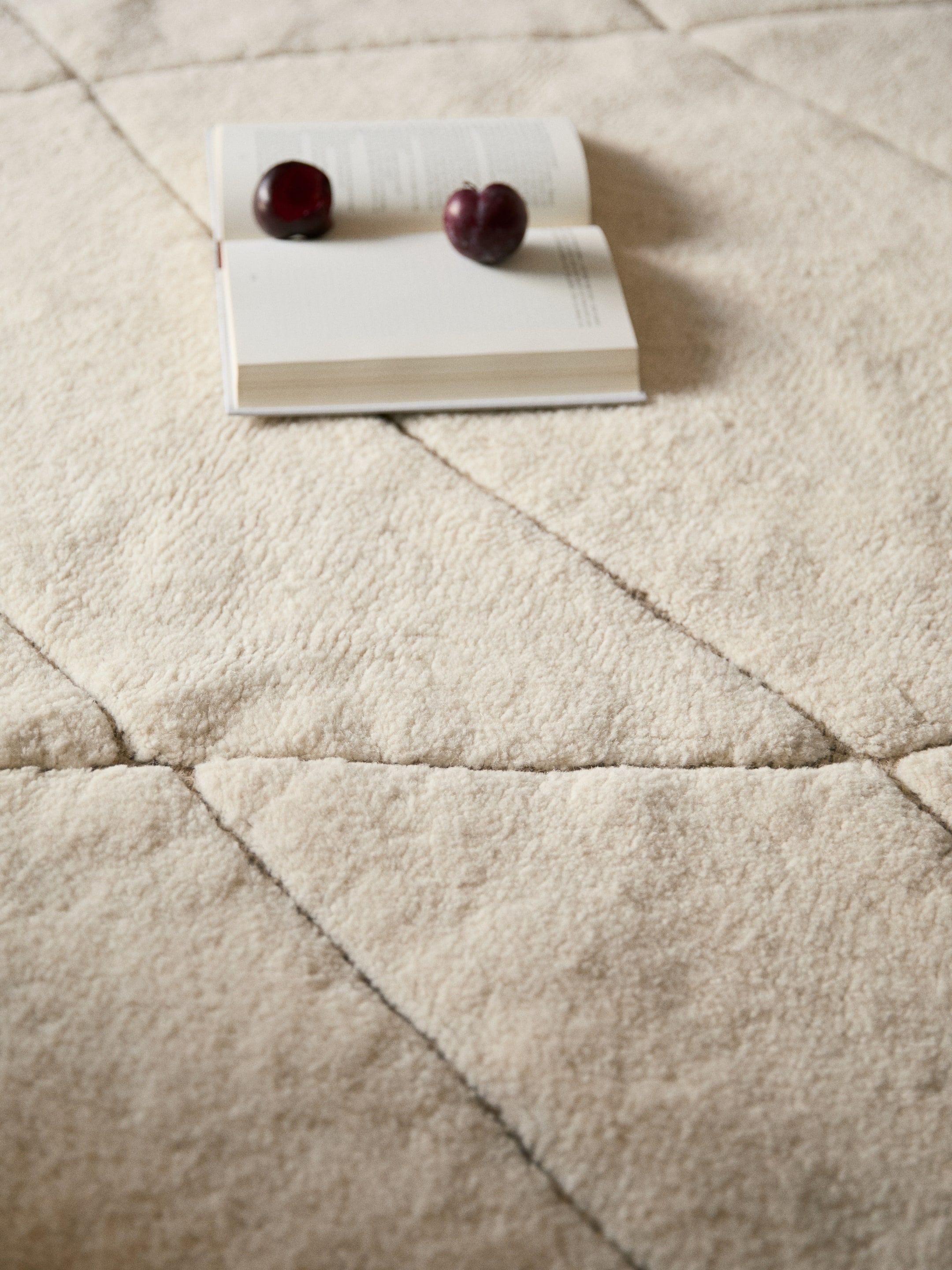 Wool-Blend Fringed Rug