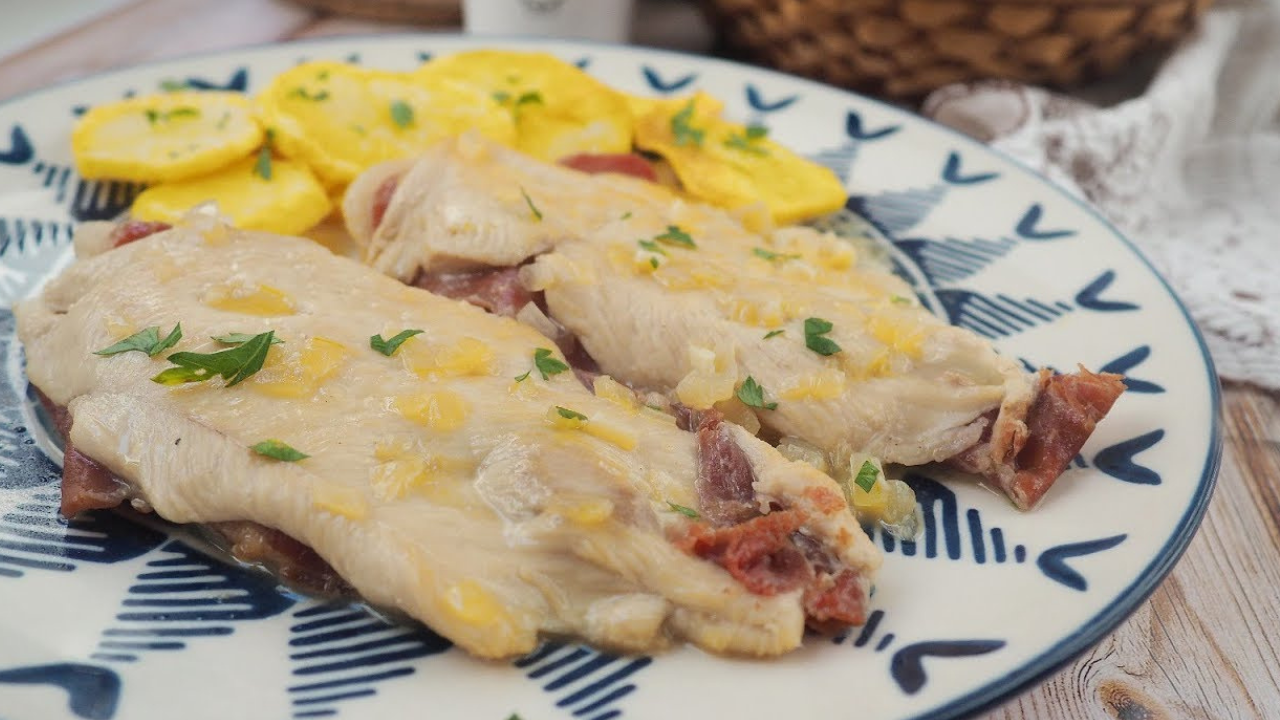 Pollo relleno de jamón fácil