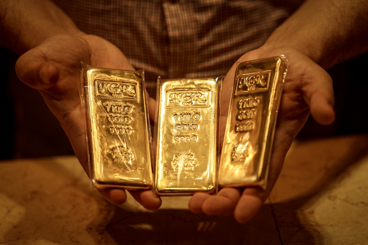 Gold Prices Have Tanked. Buying the Dip Makes Sense.