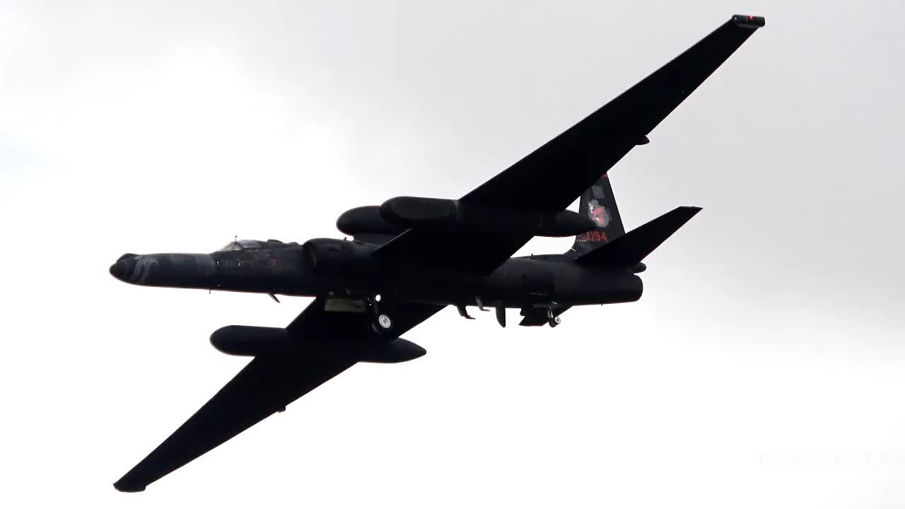 Watch this high-altitude U-2 glide past - then the shark mouth appears ...
