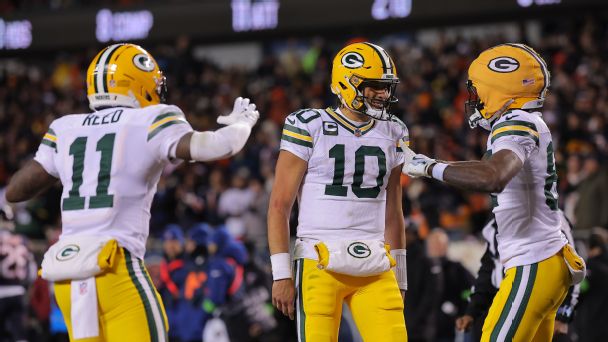 Did the Packers' offense get better, worse or remain the same?