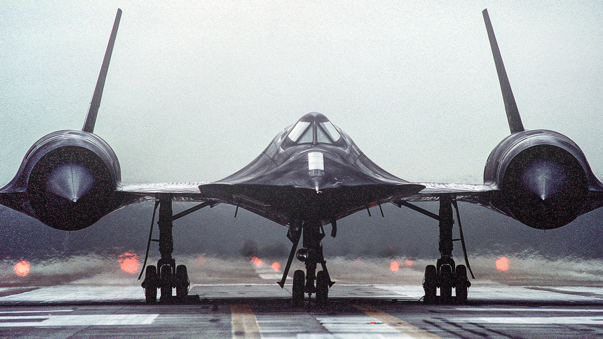 What SR-71 ground crews had to do after every landing that took hours to complete