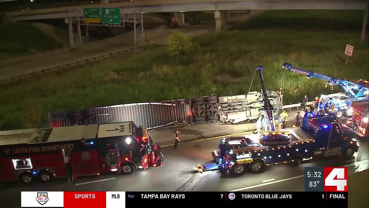 Semi-truck rolls over at I-64, I-55/I-70 interchange in East St. Louis