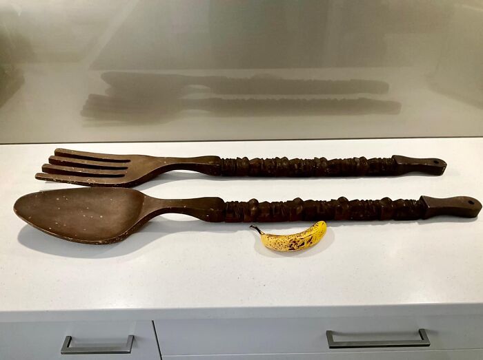 28 Thrifted Finds That Belong In A Museum For Being This Iconic