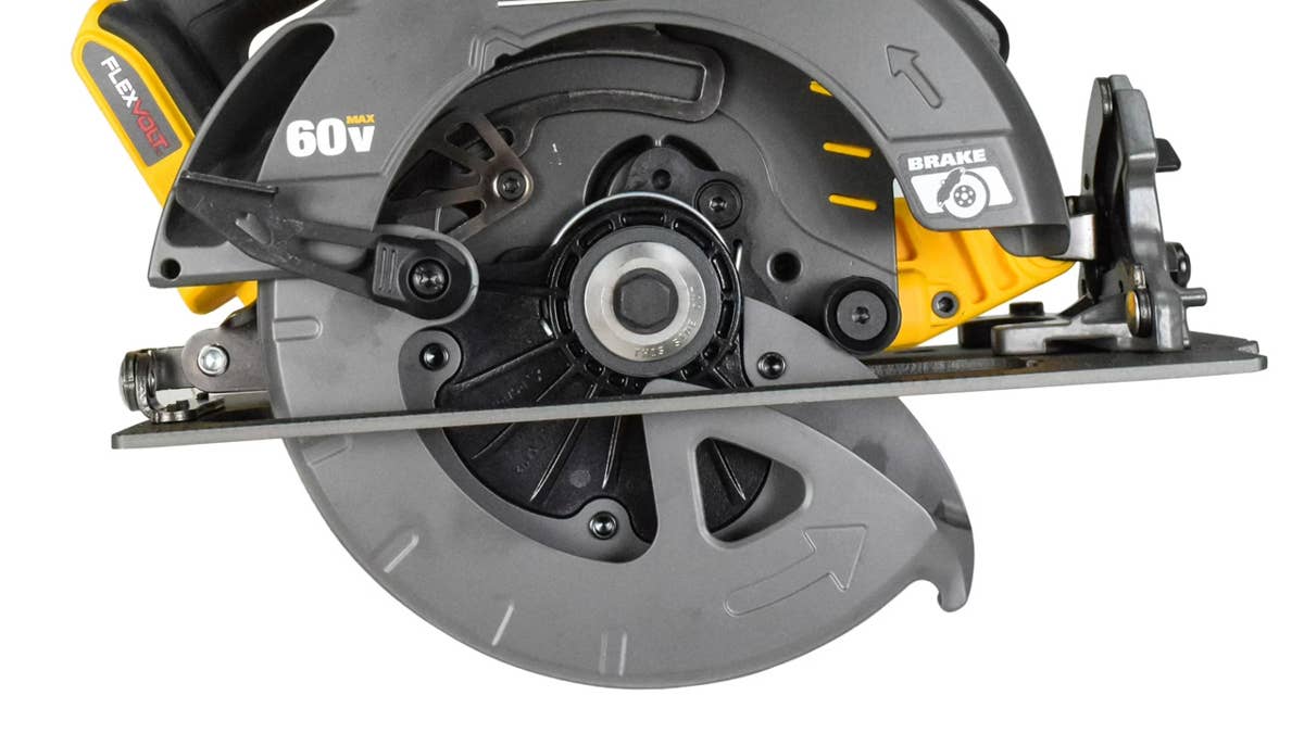 dewalt-flexvolt-max-60v-circular-saw