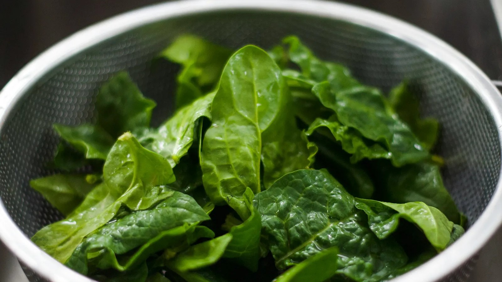 7 Foods That Naturally Help Lower Blood Pressure Within Weeks