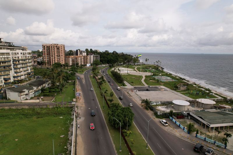 Gabon's revised budget puts new IMF deal at risk, investors say