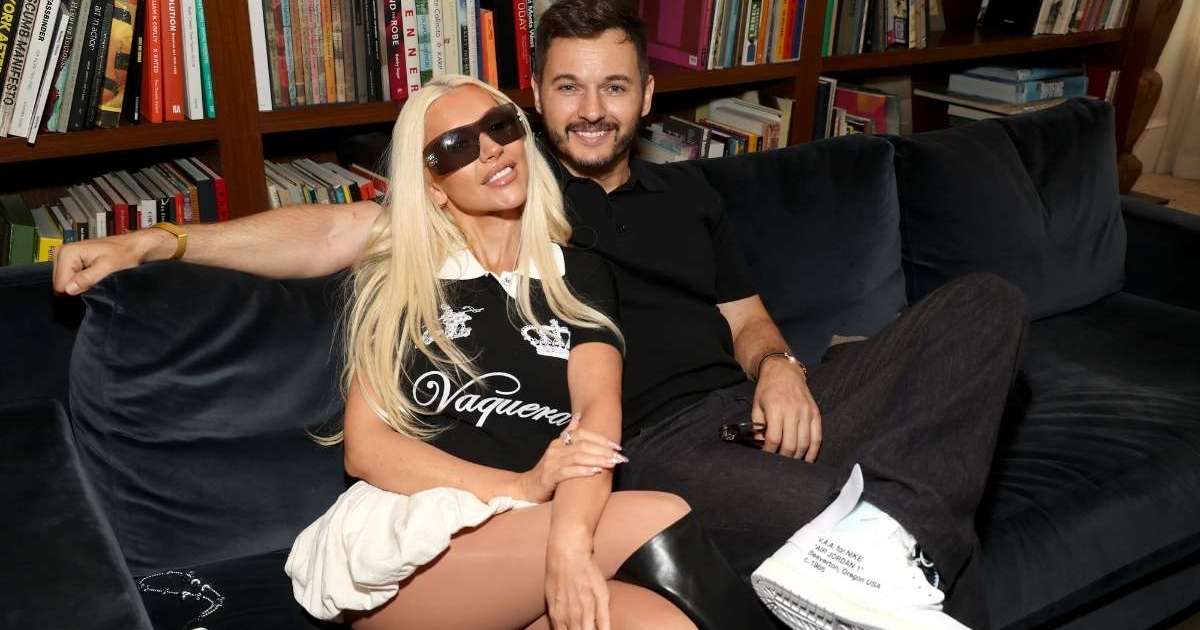 Christina Aguilera's Micro Miniskirt Rides High With Vaquera Polo Shirt
